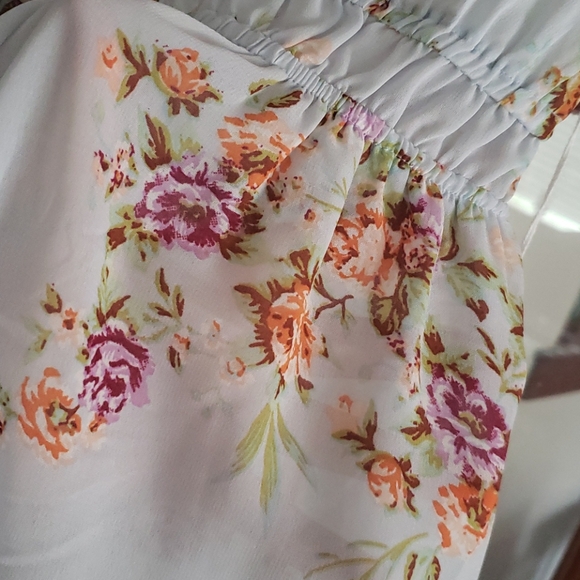 Sheer asymmetrical top - Picture 4 of 7